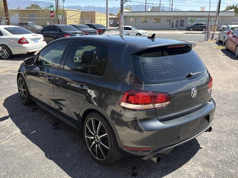 Volkswagen GTI 2.0T Sedan PZEV 2010