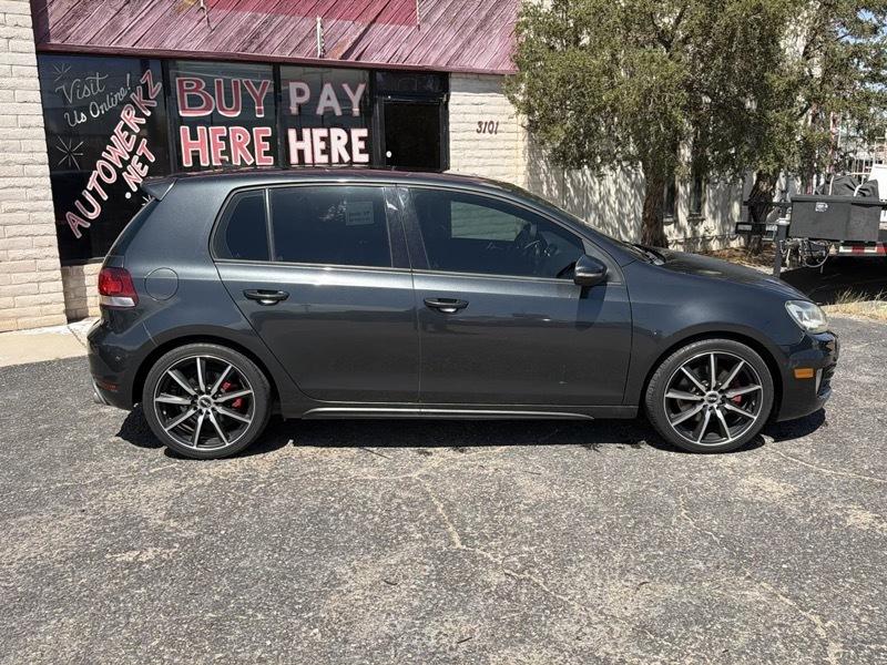 Volkswagen GTI 2.0T Sedan PZEV 2010