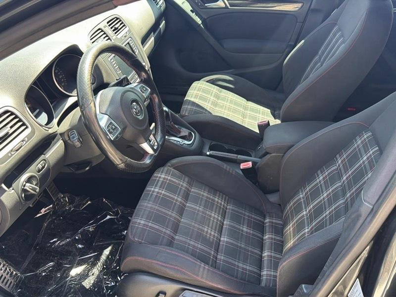 Volkswagen GTI 2.0T Sedan PZEV 2010