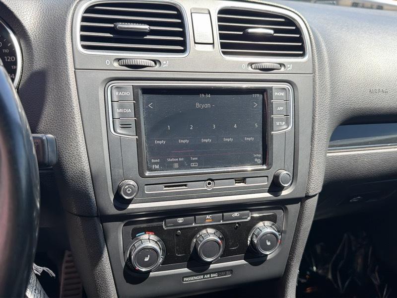 Volkswagen GTI 2.0T Sedan PZEV 2010