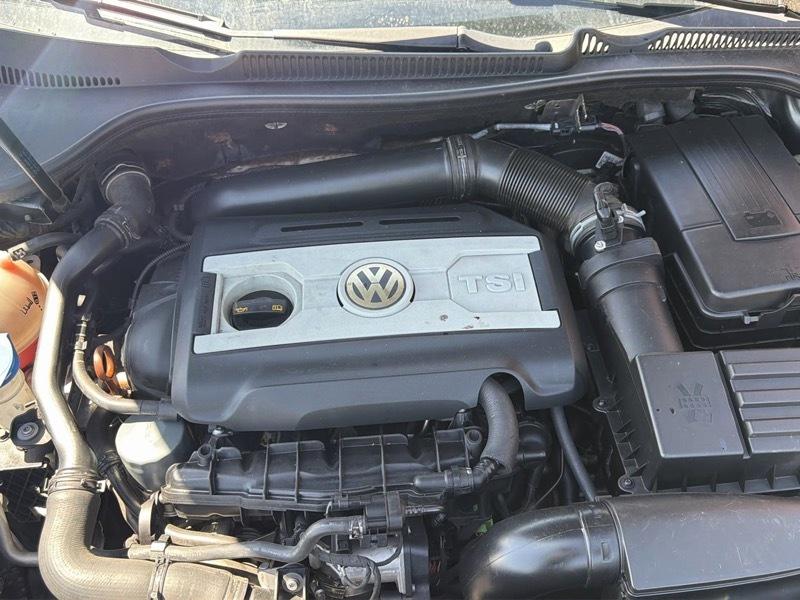 Volkswagen GTI 2.0T Sedan PZEV 2010