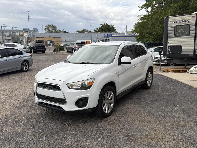 Mitsubishi Outlander Sport ES 2WD 2015