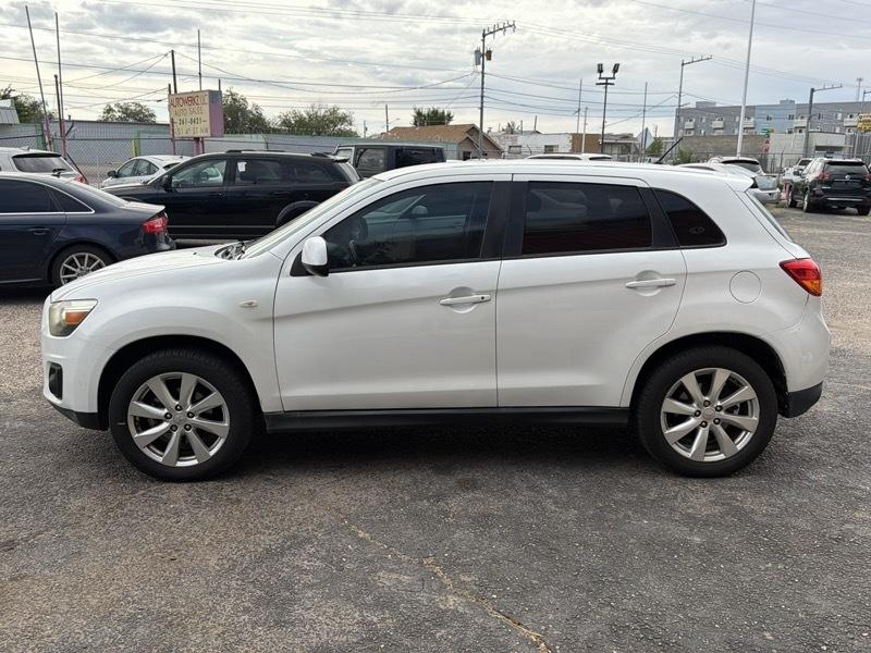 Mitsubishi Outlander Sport ES 2WD 2015