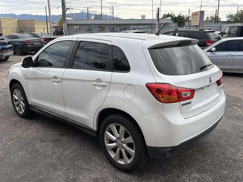 Mitsubishi Outlander Sport ES 2WD 2015