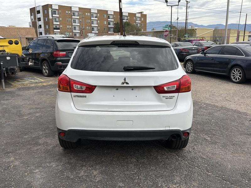 Mitsubishi Outlander Sport ES 2WD 2015