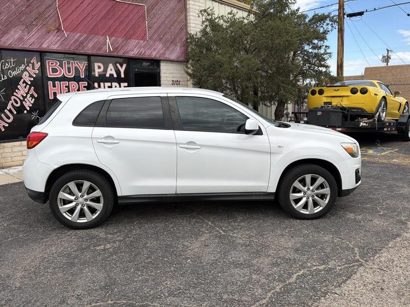 Mitsubishi Outlander Sport ES 2WD 2015
