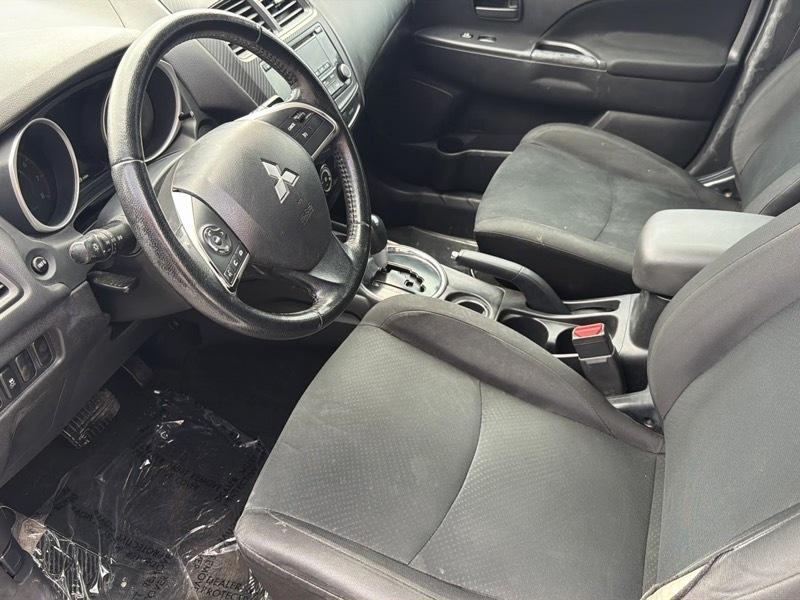Mitsubishi Outlander Sport ES 2WD 2015