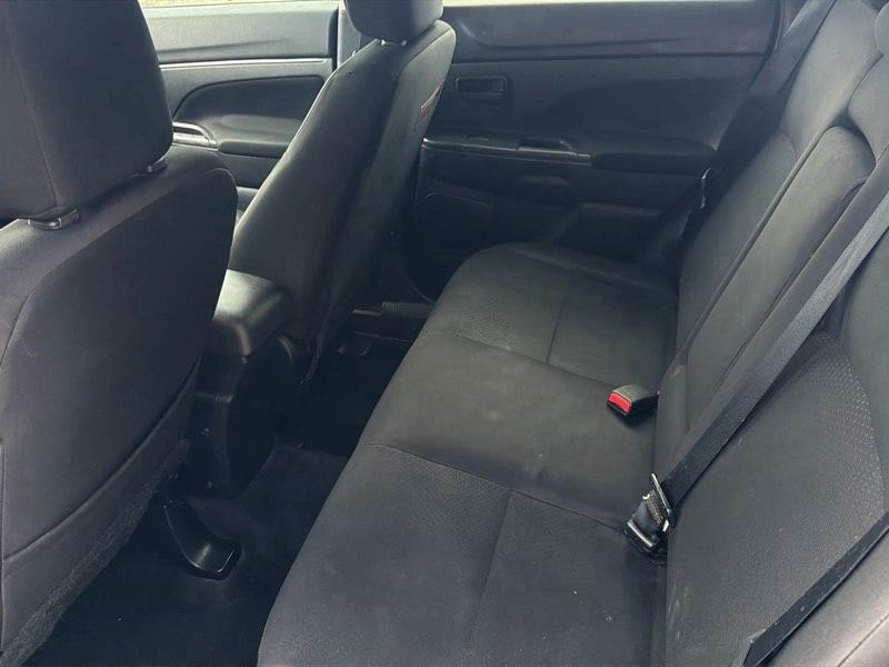 Mitsubishi Outlander Sport ES 2WD 2015