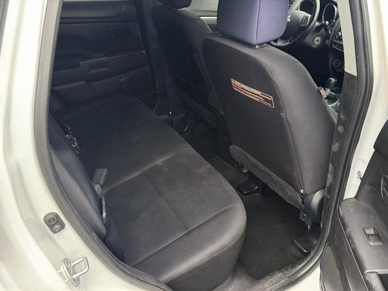 Mitsubishi Outlander Sport ES 2WD 2015