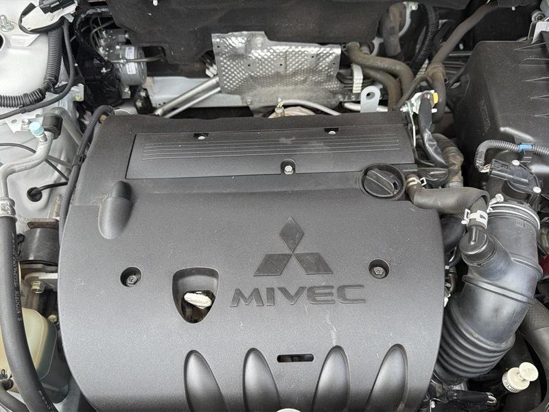 Mitsubishi Outlander Sport ES 2WD 2015