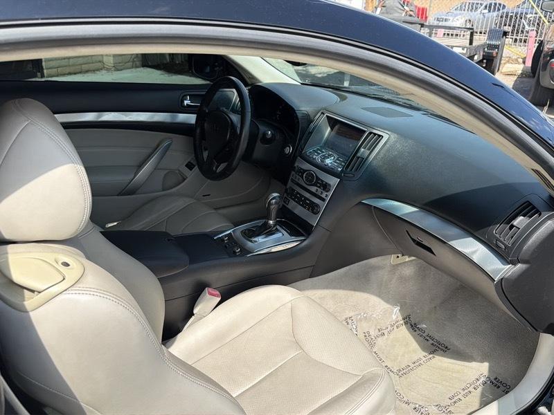 Infiniti Q60 Coupe AWD 2015