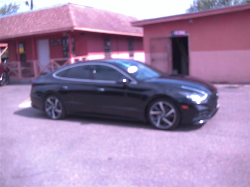 2022 Hyundai Sonata SEL Plus photo 2