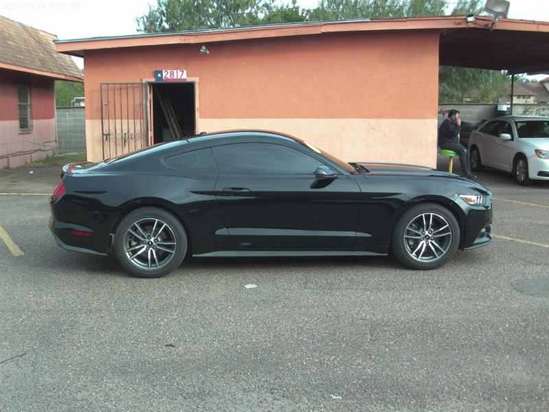 Ford Mustang EcoBoost Coupe 2017