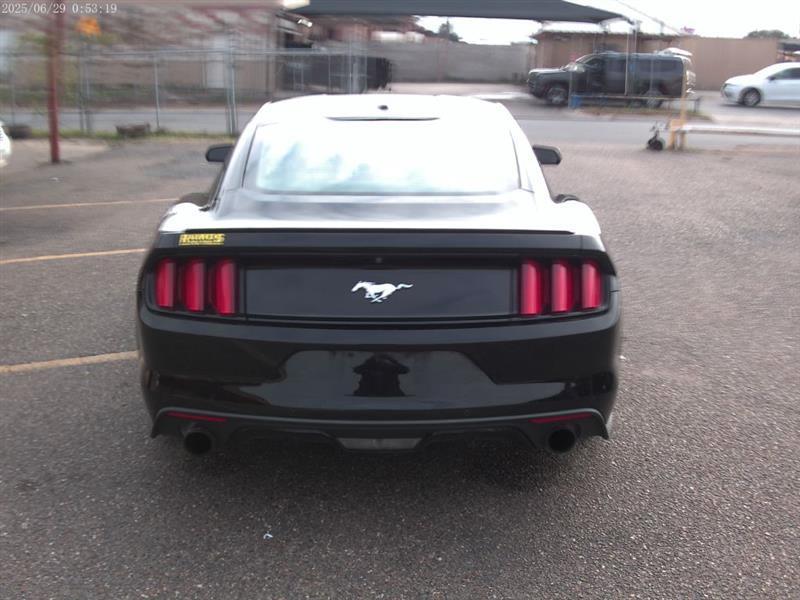Ford Mustang EcoBoost Coupe 2017