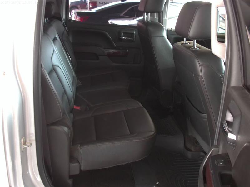 GMC Sierra 1500 Base Crew Cab Long Box 2WD 2017