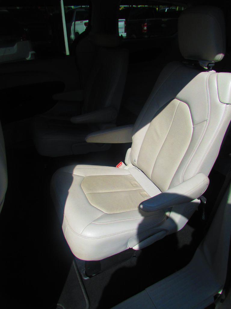 Chrysler Pacifica Touring-L 2021