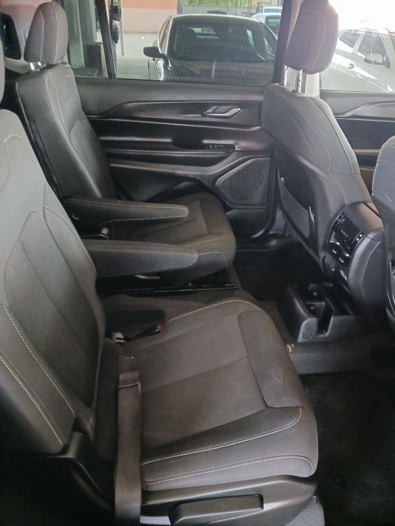 Jeep Grand Cherokee L Laredo 2023