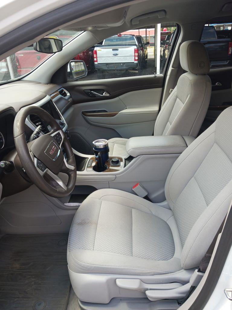 GMC Acadia SLE 2022