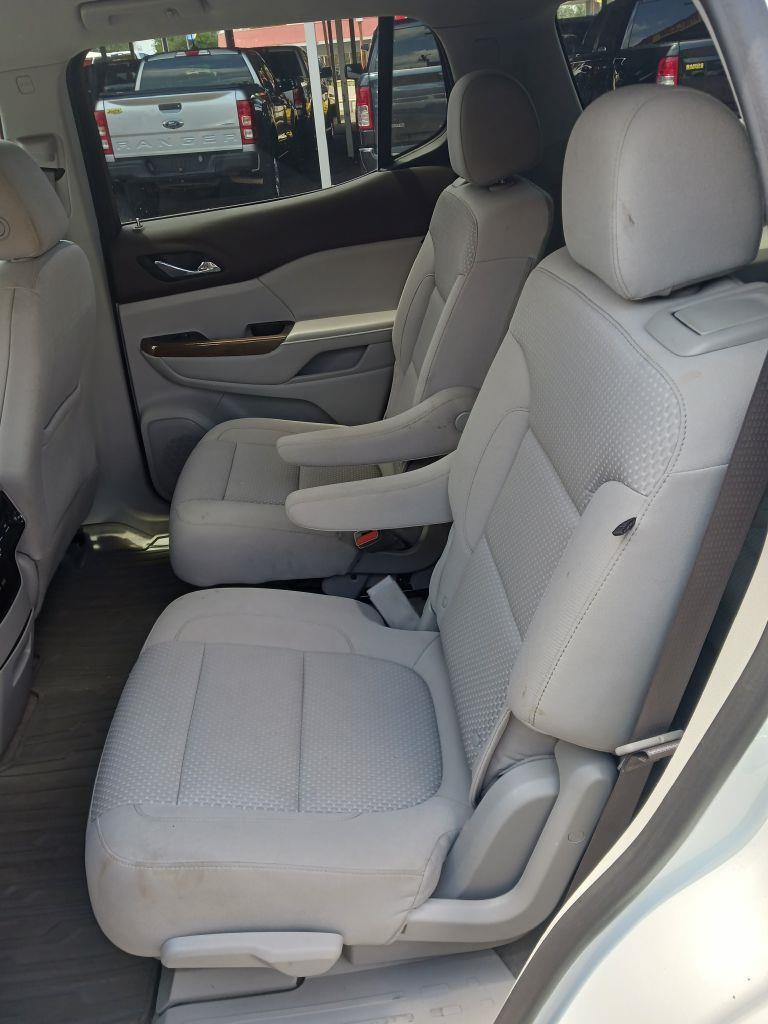 GMC Acadia SLE 2022