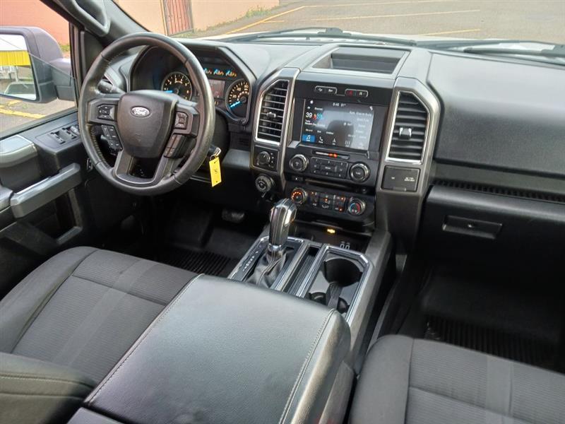 Ford F-150 Lariat SuperCrew 5.5-ft. Bed 4WD 2016