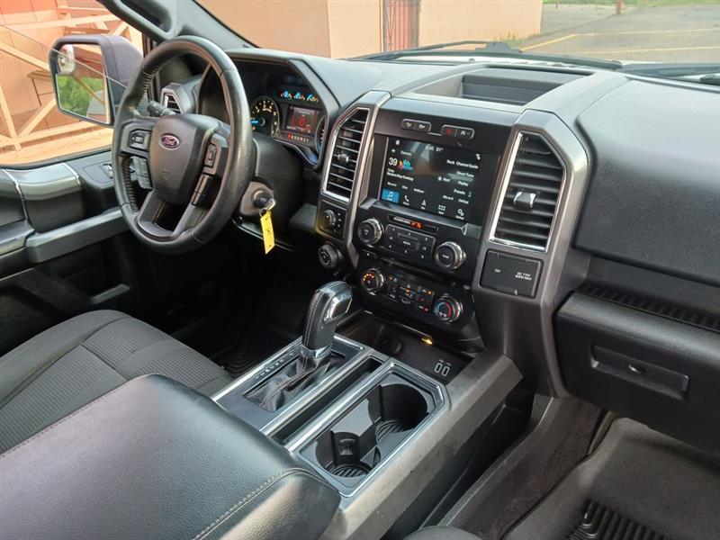 Ford F-150 Lariat SuperCrew 5.5-ft. Bed 4WD 2016