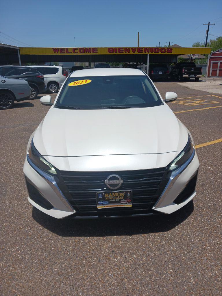 Nissan Altima 2.5 SV 2023