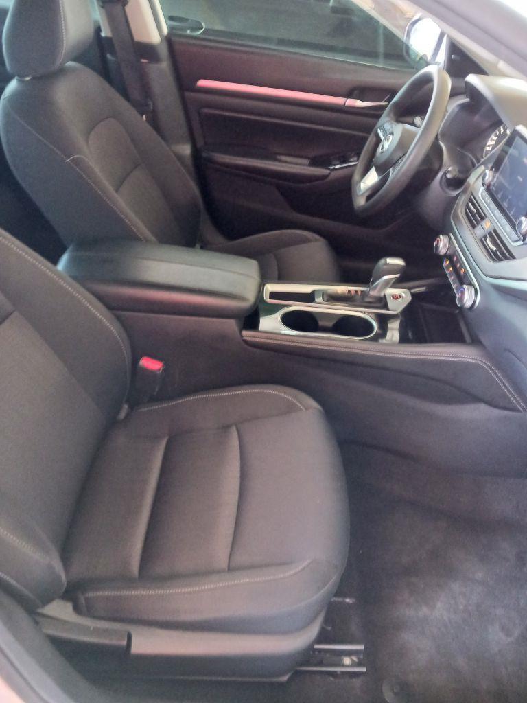 Nissan Altima 2.5 SV 2023
