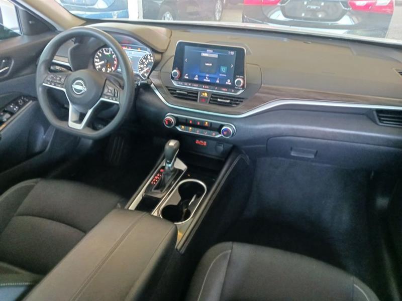 Nissan Altima 2.5 SV 2023
