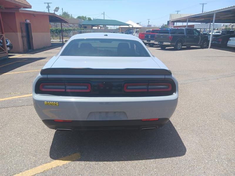 Dodge Challenger SXT 2022