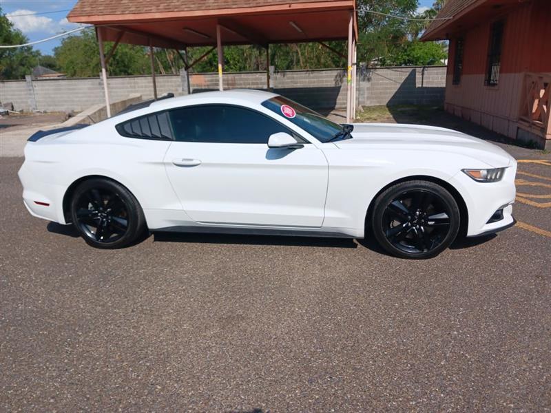 Ford Mustang EcoBoost Coupe 2016