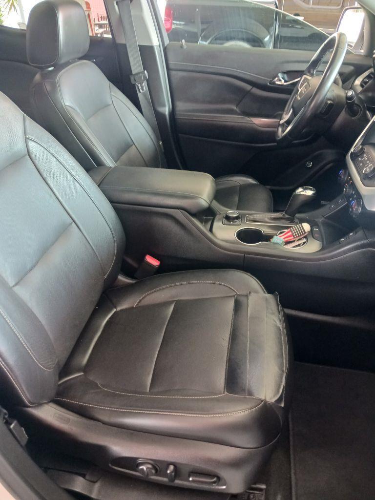 GMC Acadia SLT-1 FWD 2019