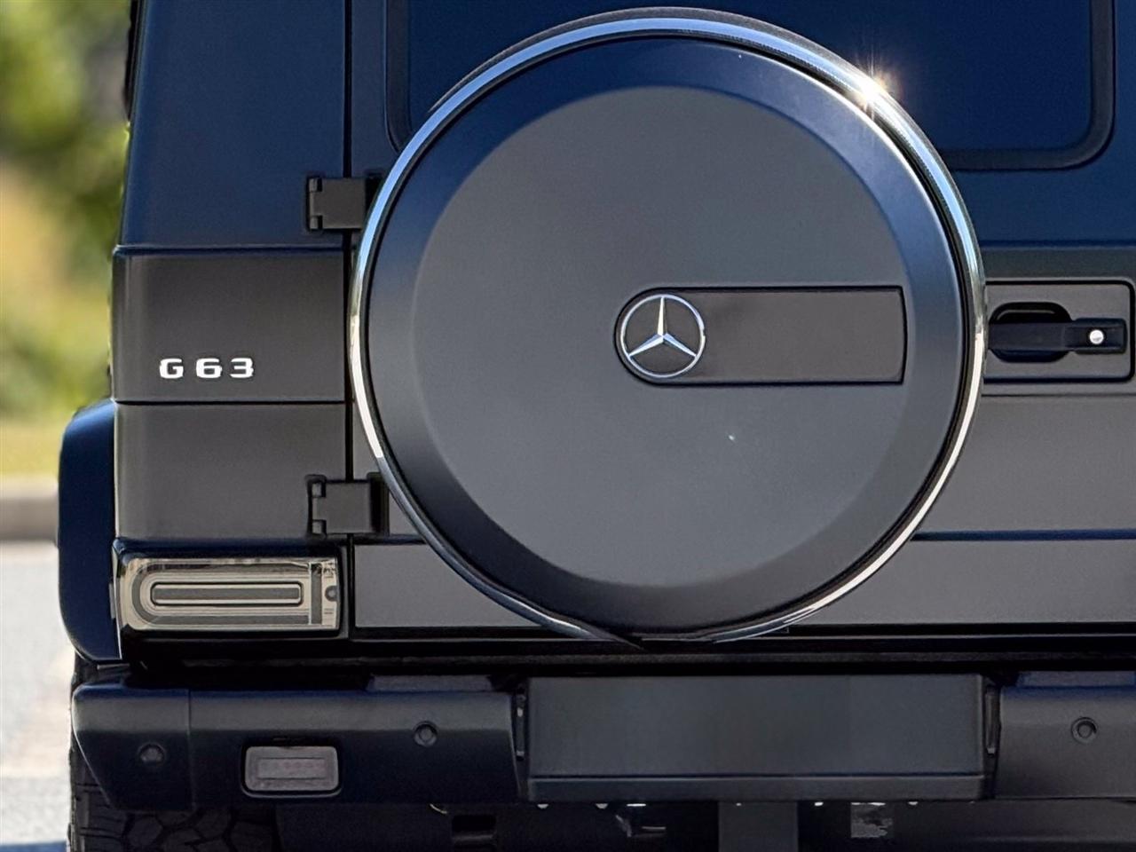 Mercedes-Benz G-Class photo 16