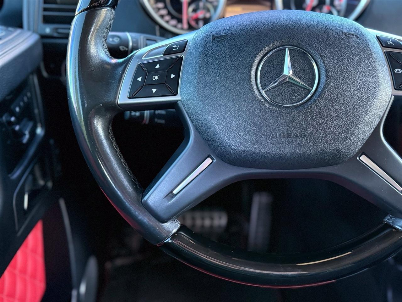 Mercedes-Benz G-Class photo 26