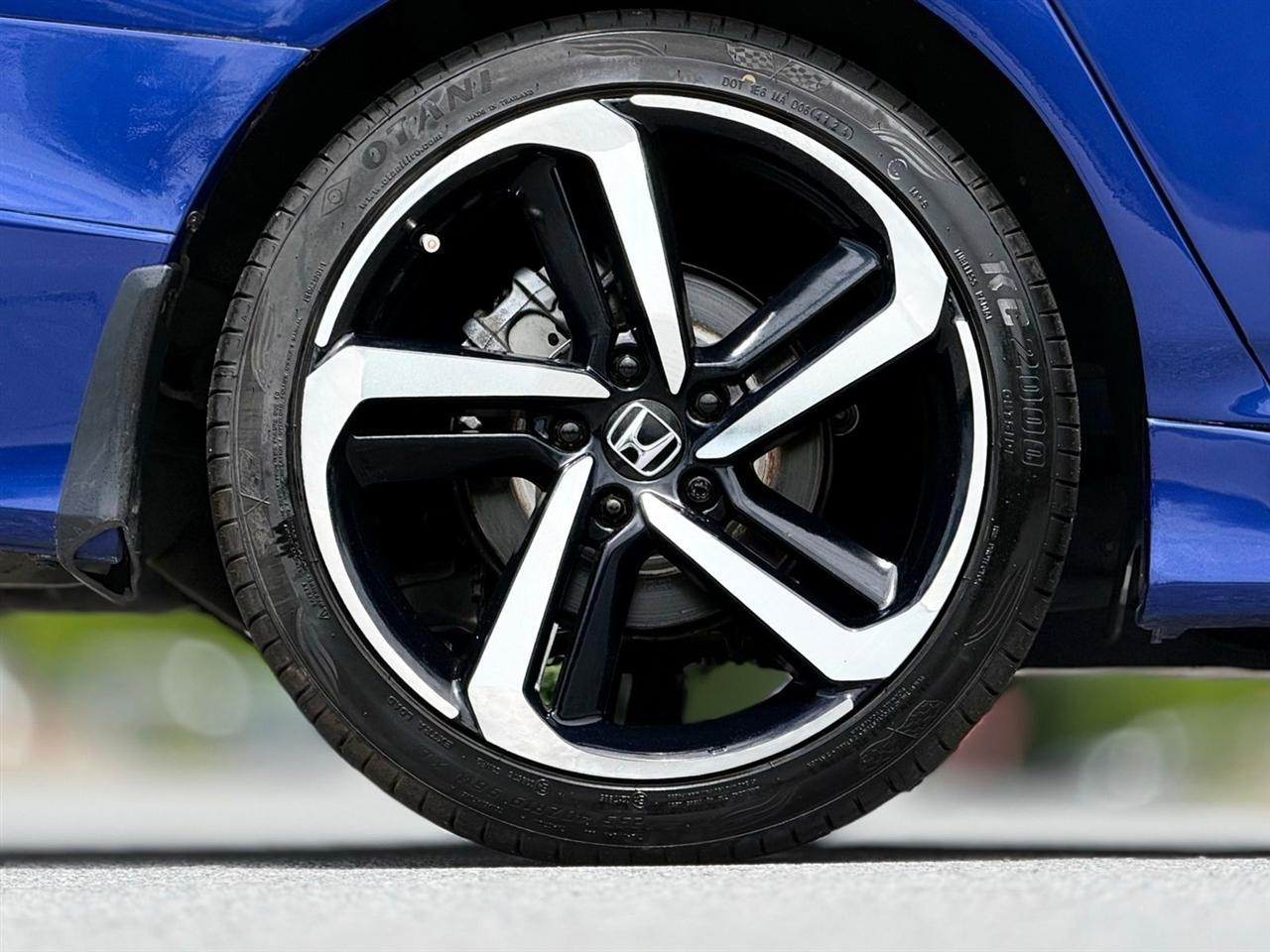 Honda Accord Sedan  2021