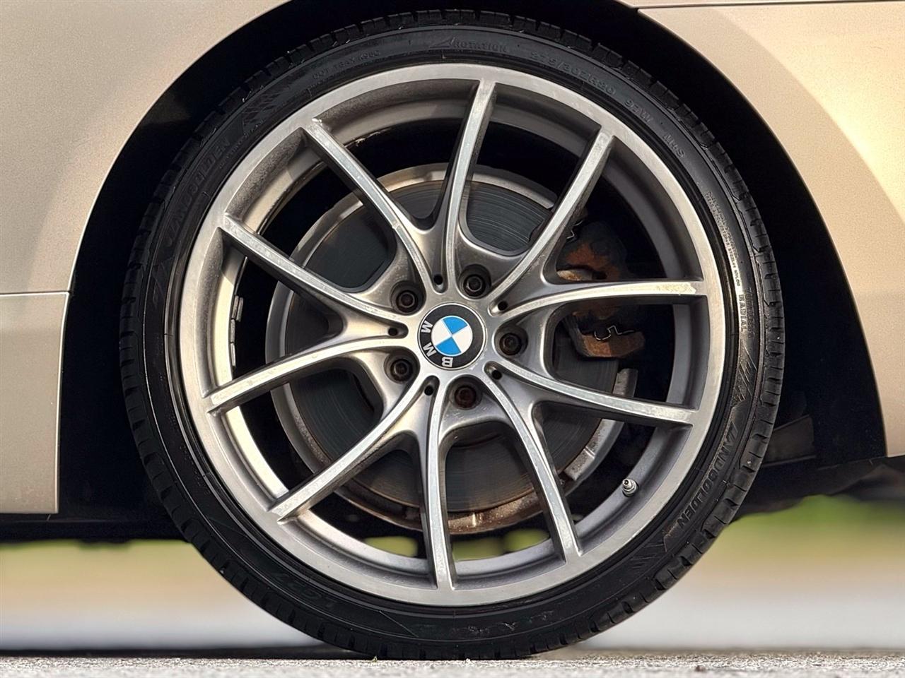 BMW 6 Series  2012