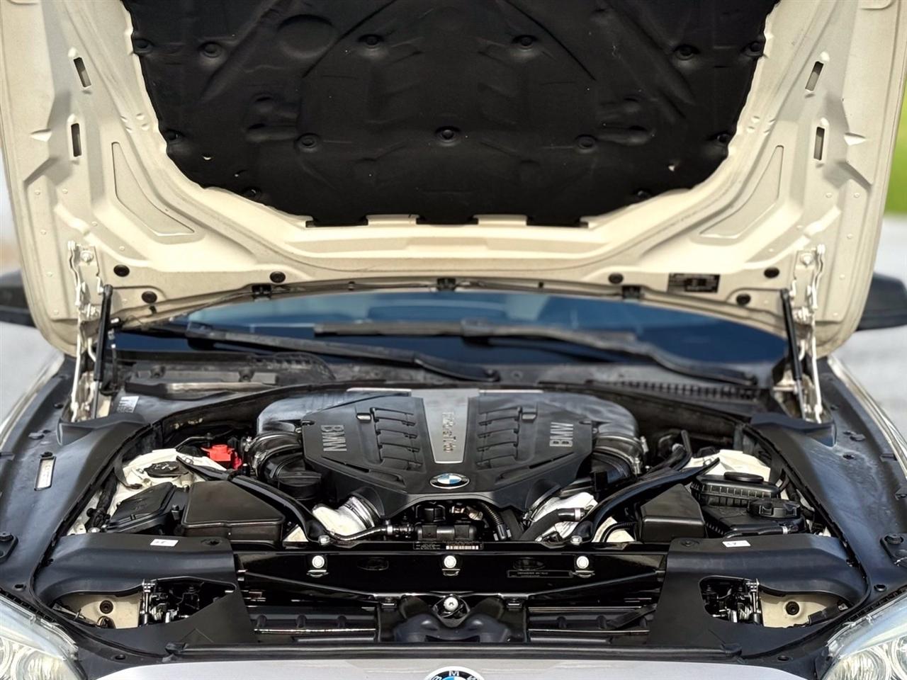 BMW 6 Series  2012