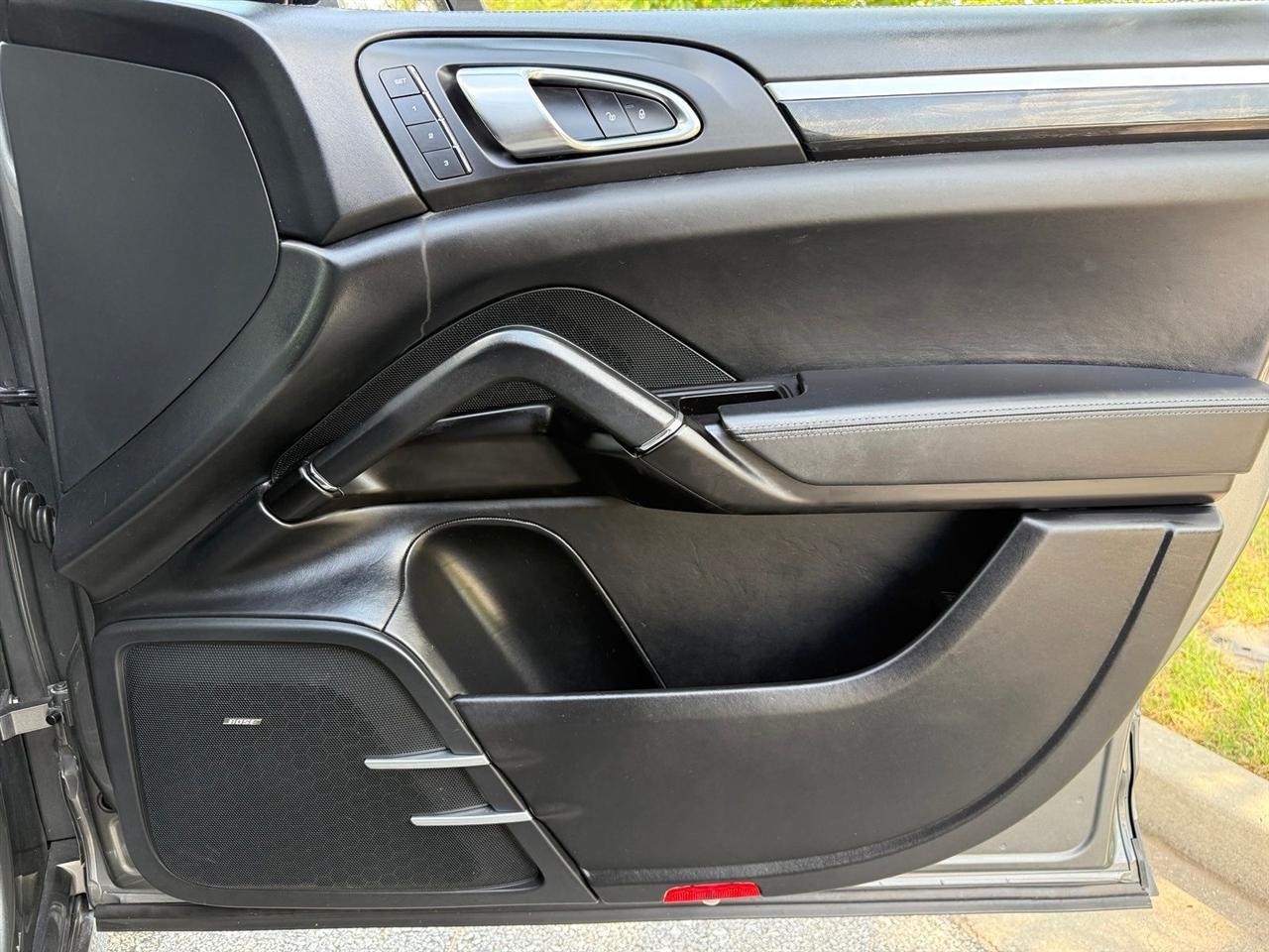 Porsche Cayenne  2016