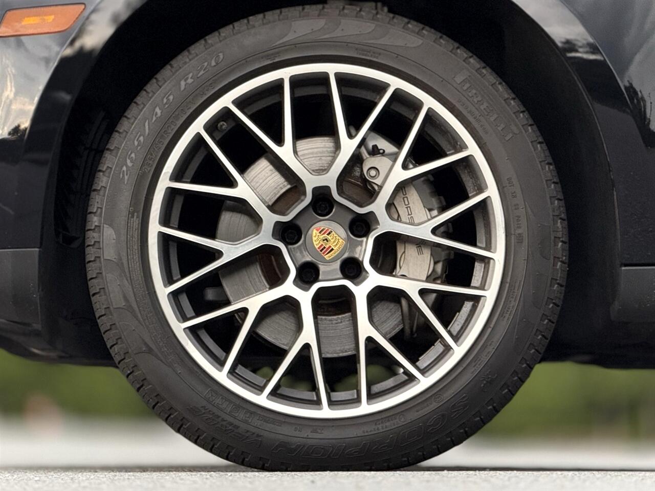 2018 Porsche Macan S photo 17