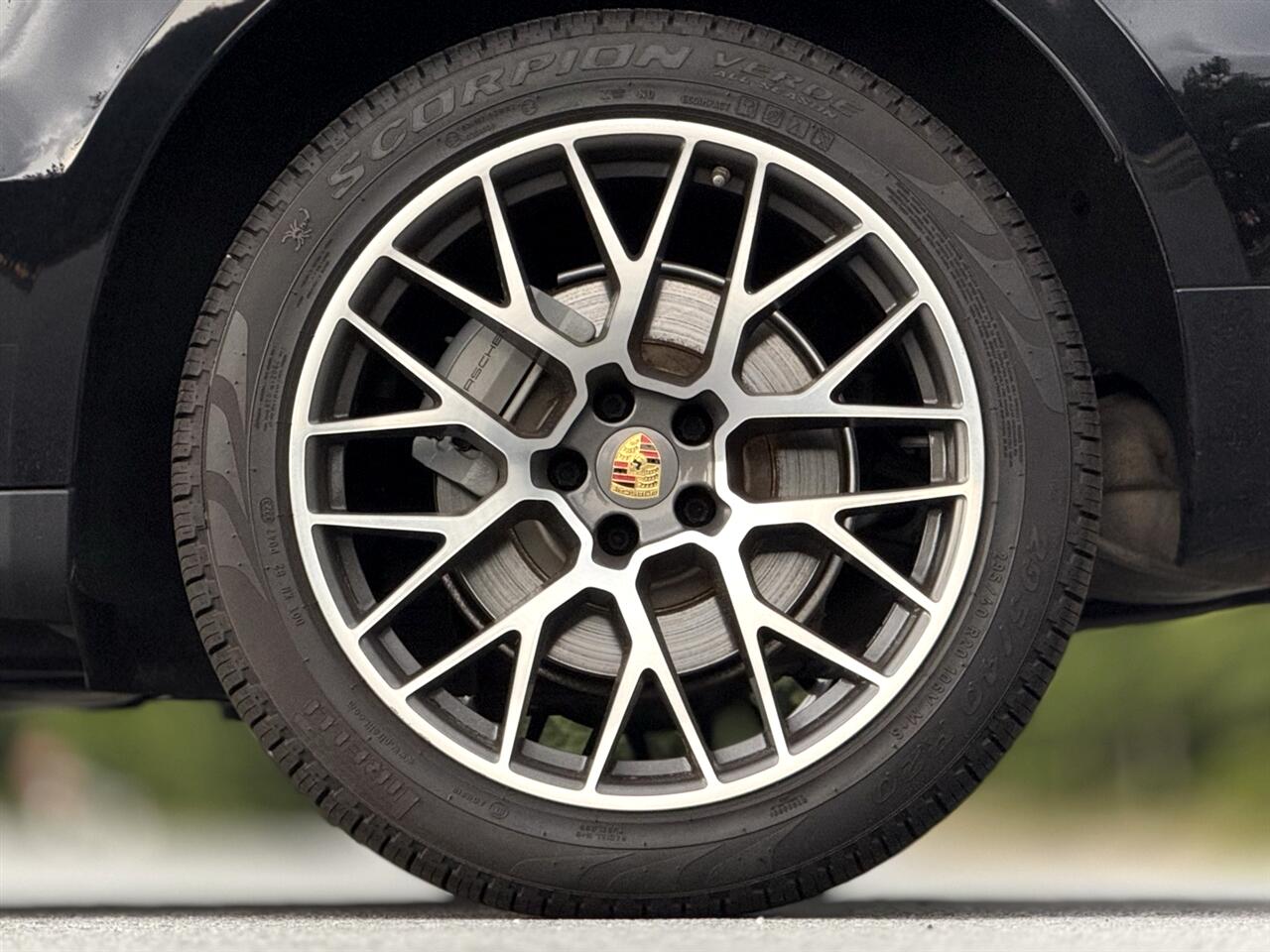 2018 Porsche Macan S photo 18