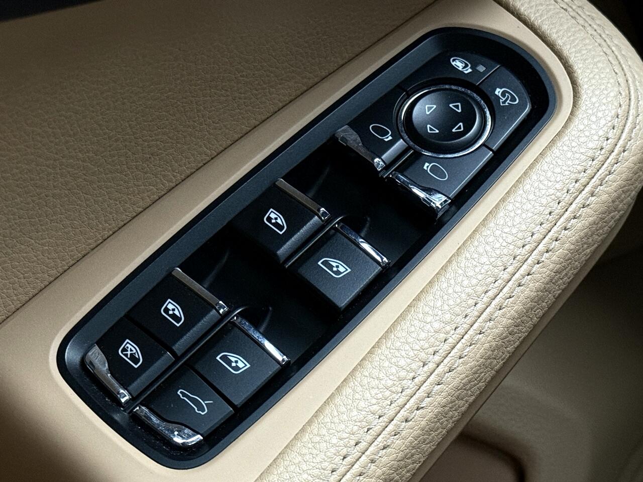 2018 Porsche Macan S photo 34