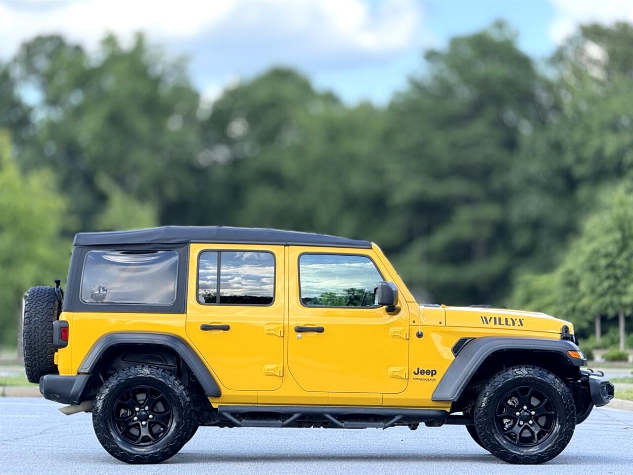 2021 Jeep Wrangler Unlimited Willys photo 11