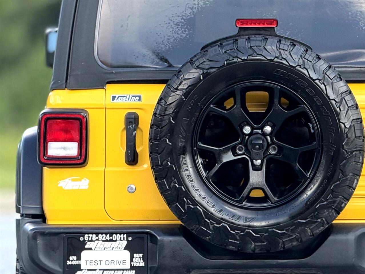 2021 Jeep Wrangler Unlimited Willys photo 13