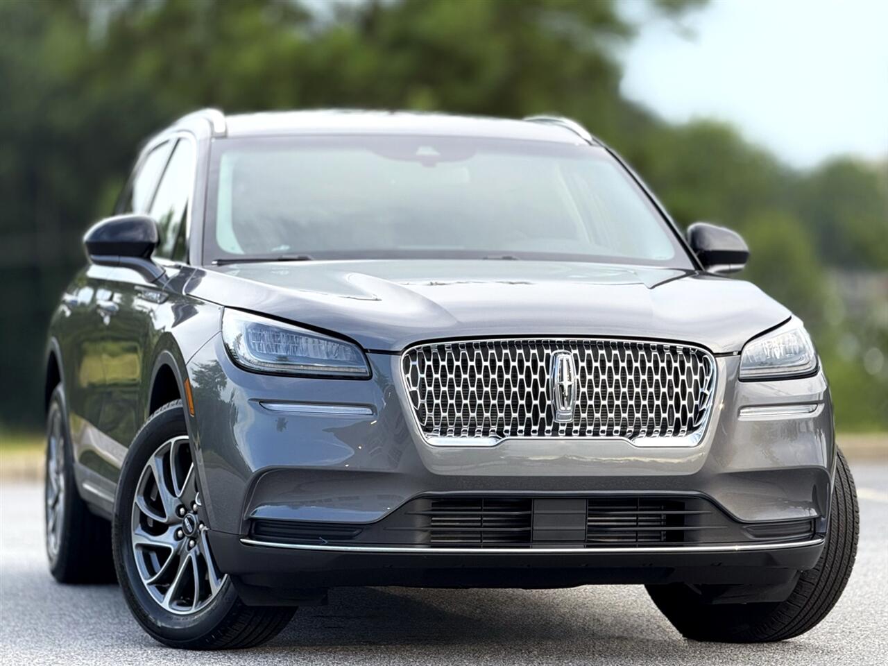 2022 Lincoln Corsair Standard photo 3