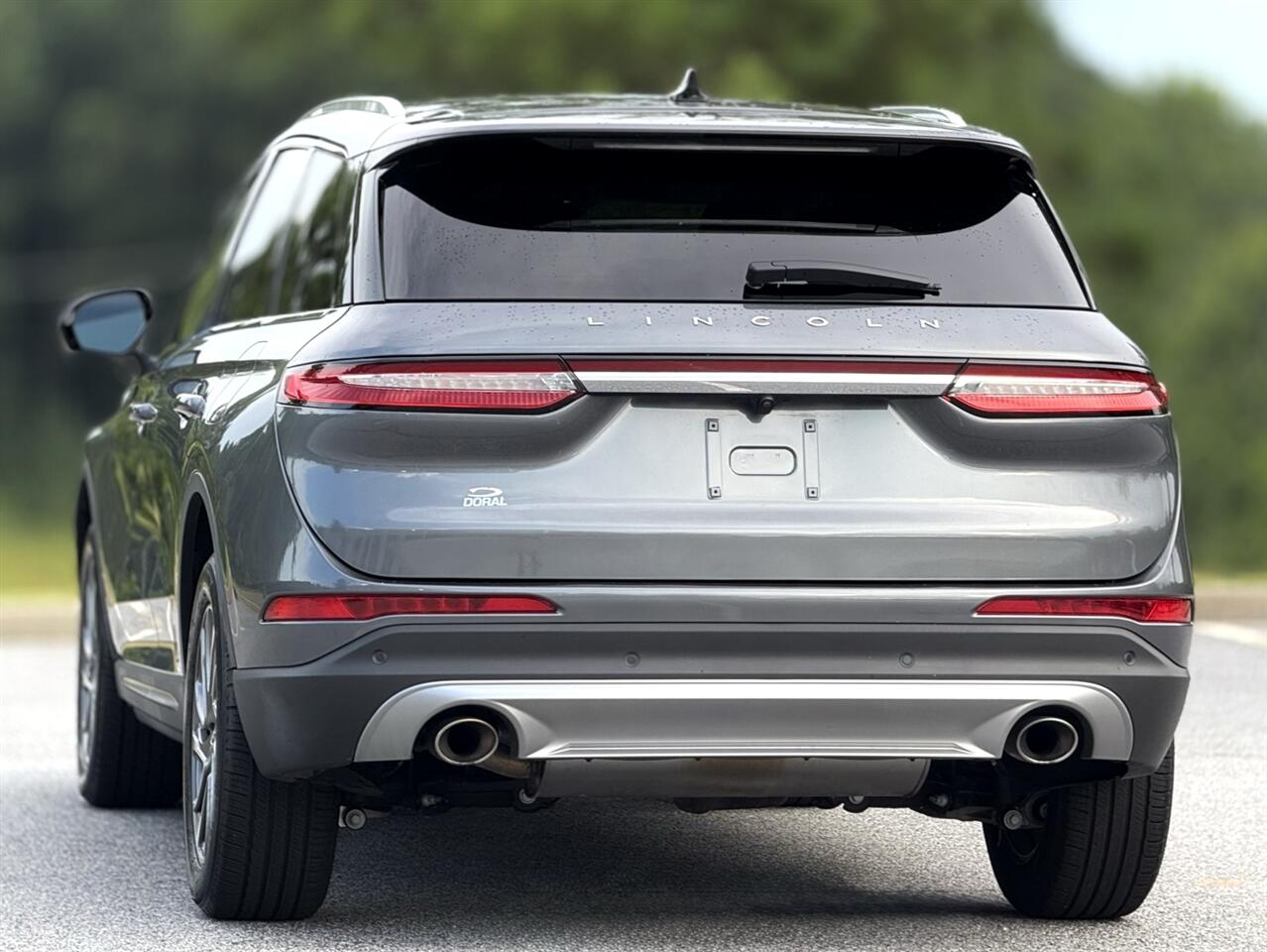 2022 Lincoln Corsair Standard photo 4