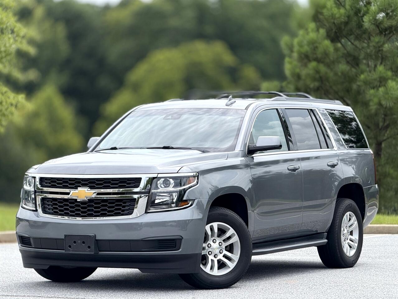 2018 Chevrolet Tahoe LT photo 4