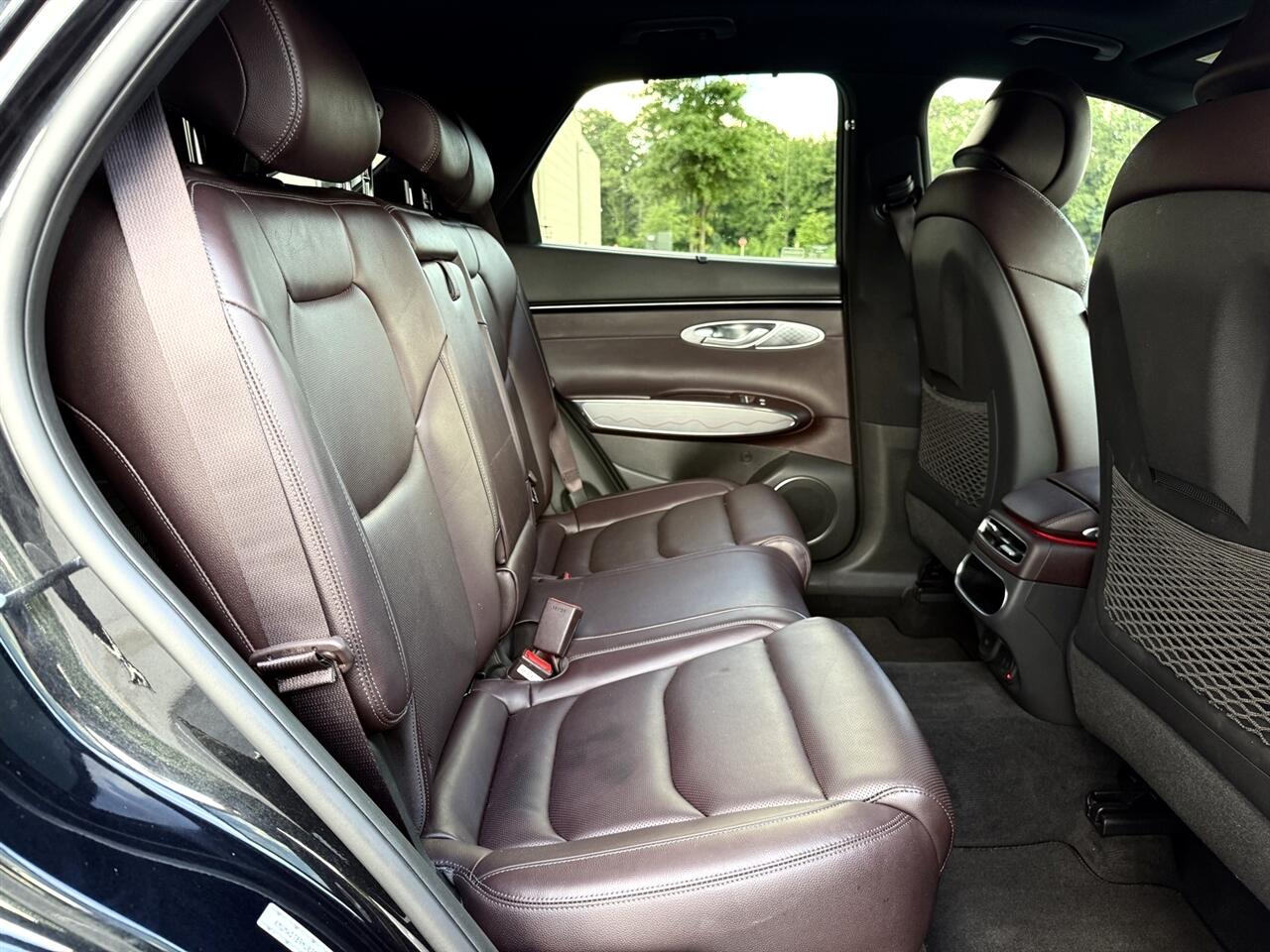 2022 Genesis GV70 2.5T photo 34
