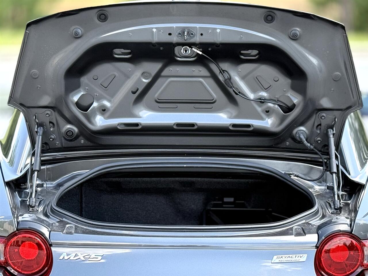 2019 Mazda MX-5 Miata Miata RF Grand Touring photo 34