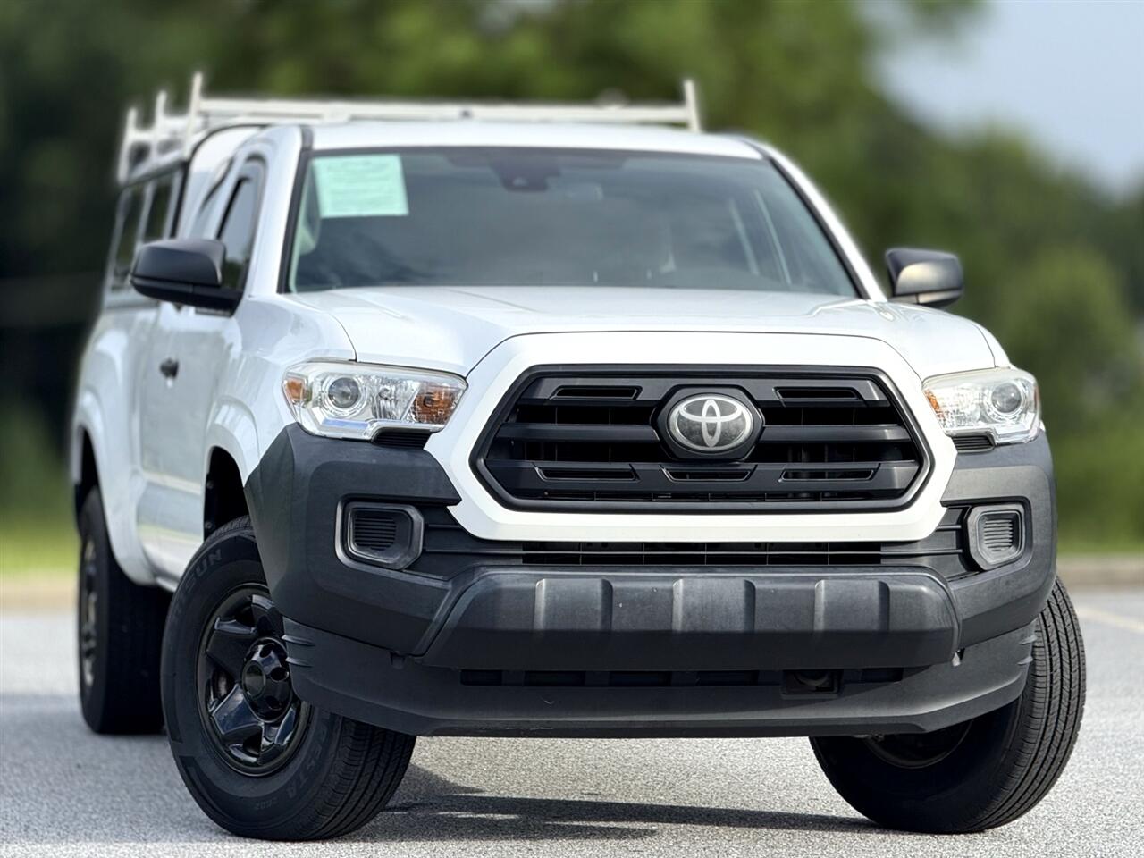 2019 Toyota Tacoma SR photo 3