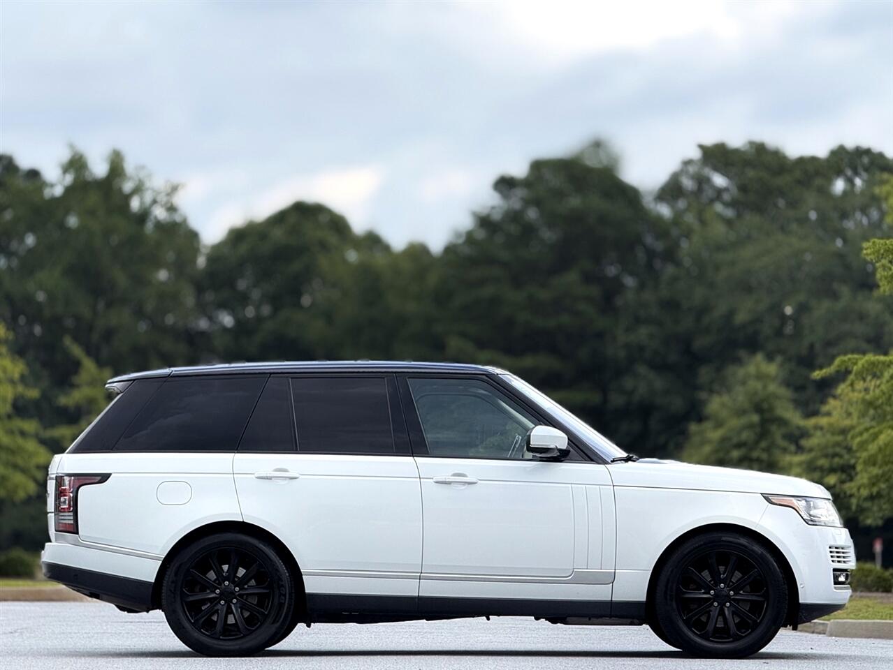 2016 Land Rover Range Rover HSE photo 8