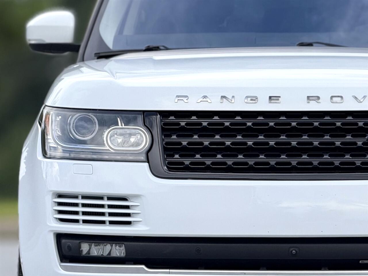 2016 Land Rover Range Rover HSE photo 10